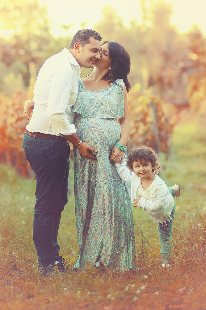 The best baby shower gift is a maternity photo shoot with ...