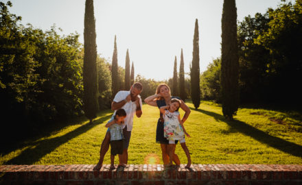 Why choose Pix Around - Human Connections !